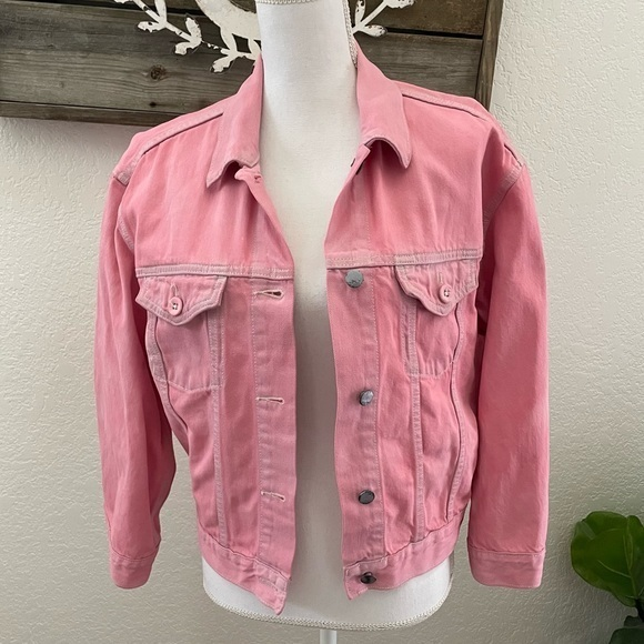 GAP Jackets & Blazers - Gap pink cropped denim jean jacket‎ size M Tall